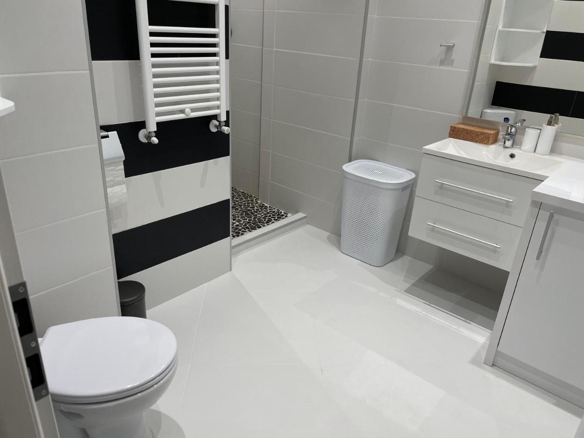 Stylish Westpark 2 View W8 Bucarest